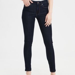 American Eagle High-Waisted True Rinse